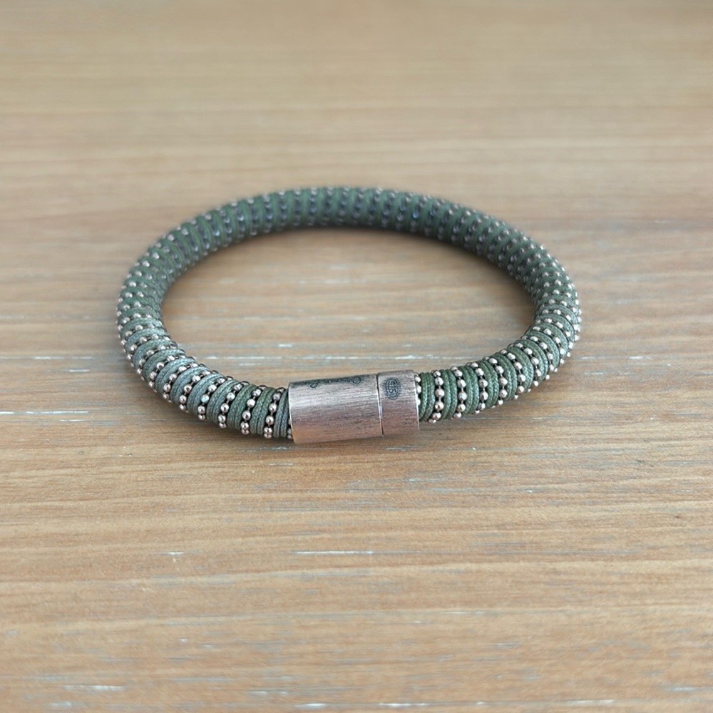 Carolina Bucci bracelet in gold plated with magnetic clasp